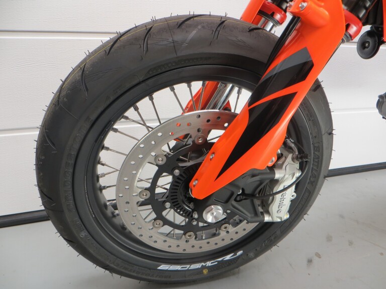 KTM 690 SMC-R KTM 690 SMC-R BTW MOTOR foto 4