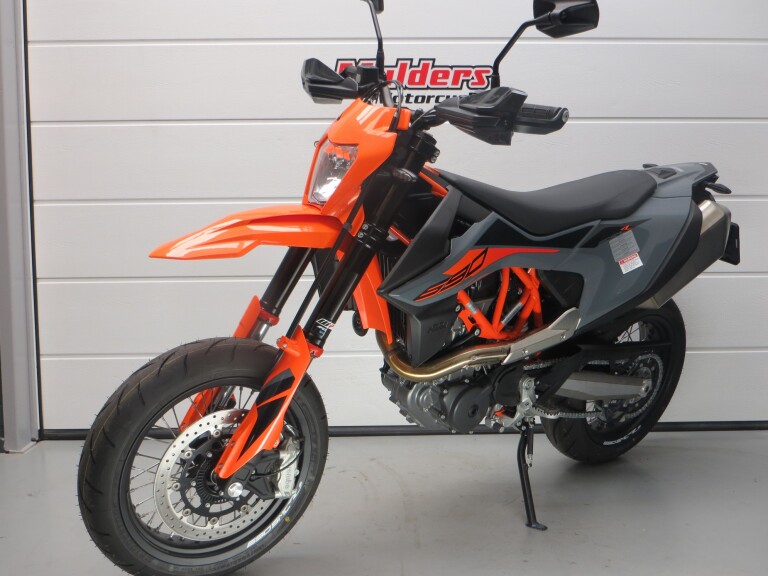 KTM 690 SMC-R KTM 690 SMC-R BTW MOTOR 