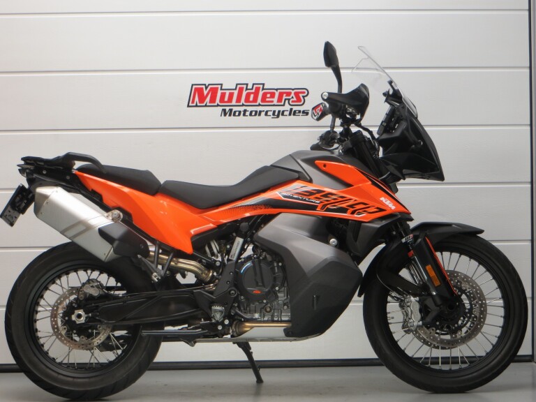 KTM 890 ADVENTURE KTM 890 ADVENTURE 