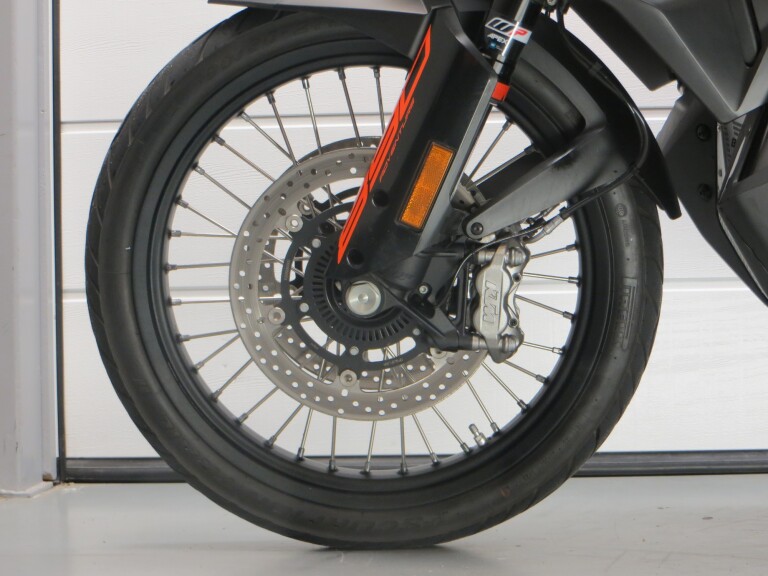 KTM 890 ADVENTURE KTM 890 ADVENTURE foto 3