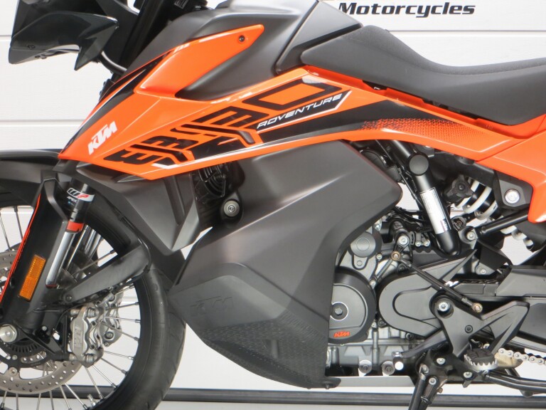 KTM 890 ADVENTURE KTM 890 ADVENTURE foto 4