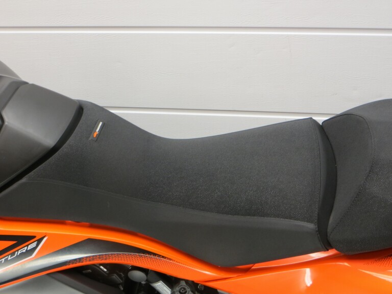 KTM 890 ADVENTURE KTM 890 ADVENTURE foto 6