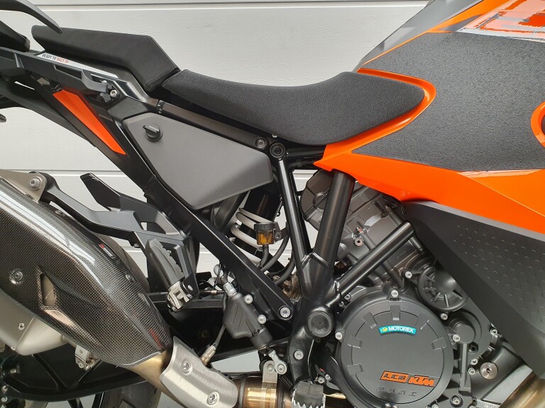 KTM 1290 SUPER ADVENTURE S KTM 1290 SUPER ADVENTURE S foto 10