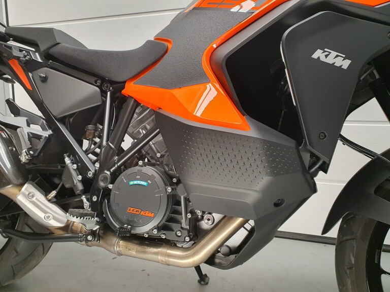 KTM 1290 SUPER ADVENTURE S KTM 1290 SUPER ADVENTURE S foto 13