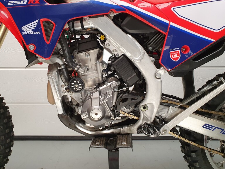 Honda CRF 250 RX ENDURO HONDA CRF 250 RX ENDURO foto 6
