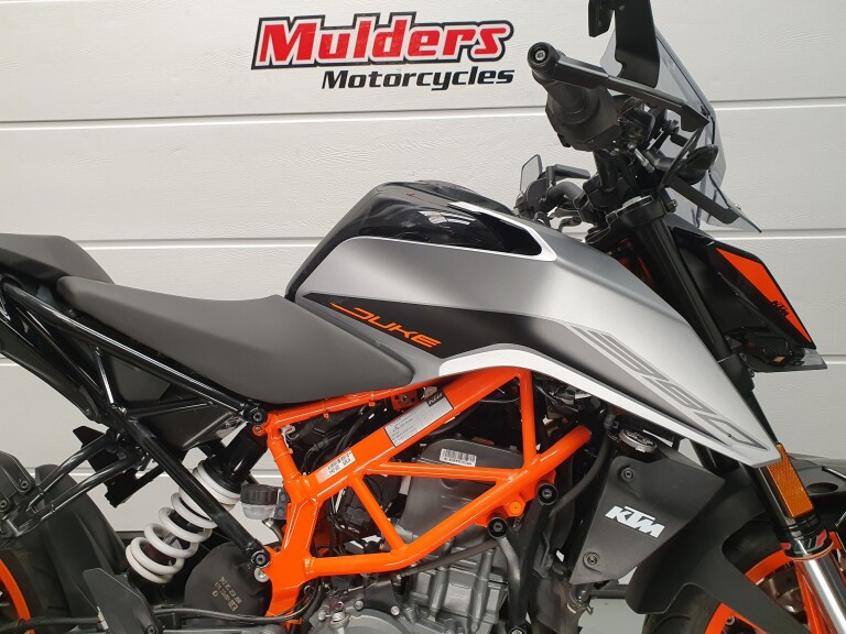 KTM 390 DUKE ABS KTM 390 DUKE foto 11