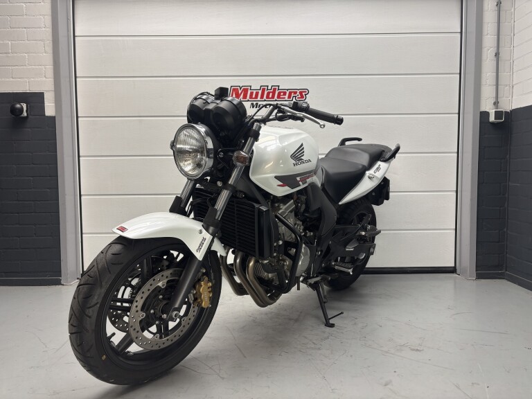 Honda CBF 600 N 