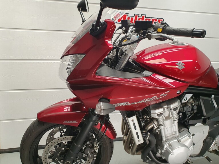 Suzuki GSF 1250 S Bandit SUZUKI GSF 1250 S BANDIT foto 4