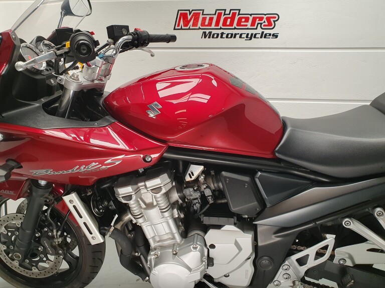 Suzuki GSF 1250 S Bandit SUZUKI GSF 1250 S BANDIT foto 5