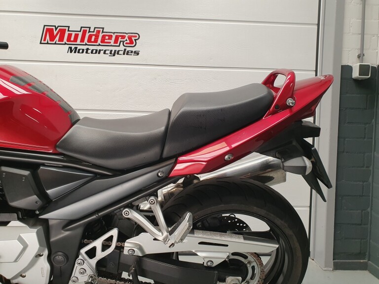 Suzuki GSF 1250 S Bandit SUZUKI GSF 1250 S BANDIT foto 8