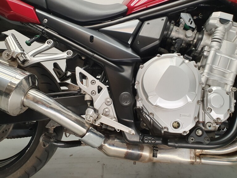 Suzuki GSF 1250 S Bandit SUZUKI GSF 1250 S BANDIT foto 12
