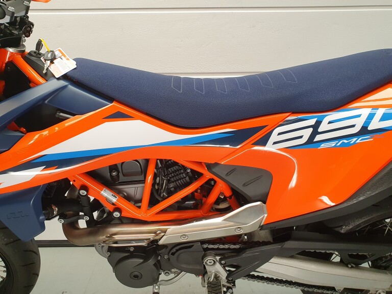 KTM 690 SMC-R KTM 690 SMC-R foto 6