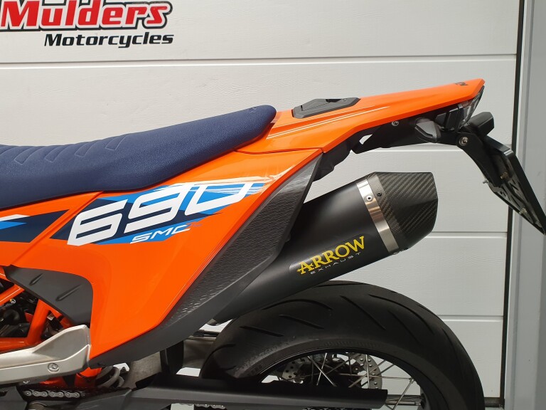 KTM 690 SMC-R KTM 690 SMC-R foto 8