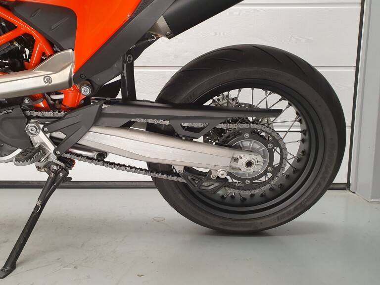 KTM 690 SMC-R KTM 690 SMC-R foto 9