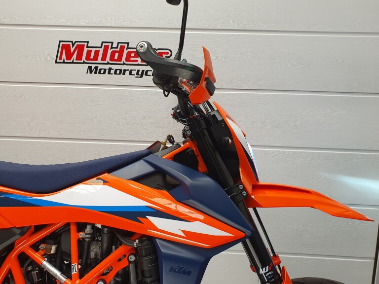 KTM 690 SMC-R KTM 690 SMC-R foto 14