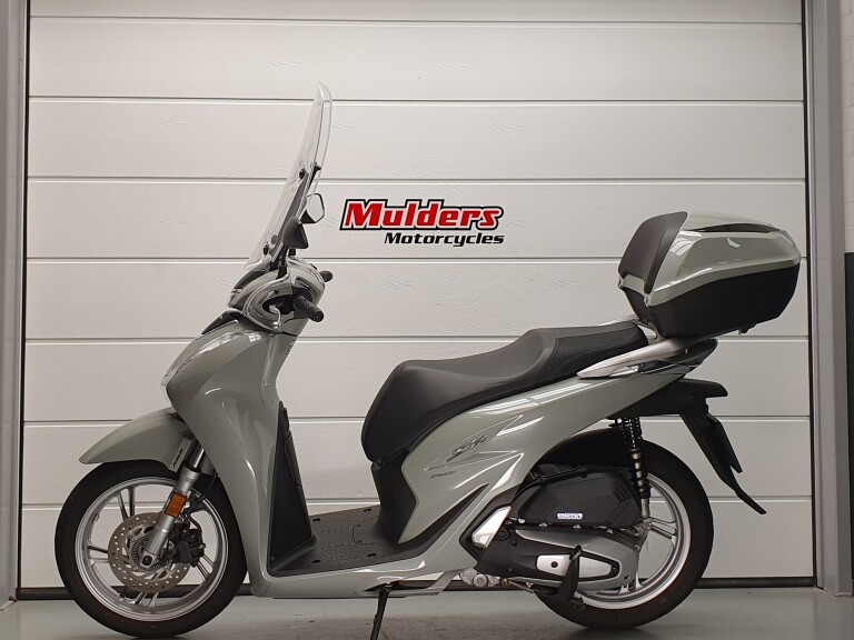 Honda SH 150 ABS HONDA SH 150 ABS foto 2
