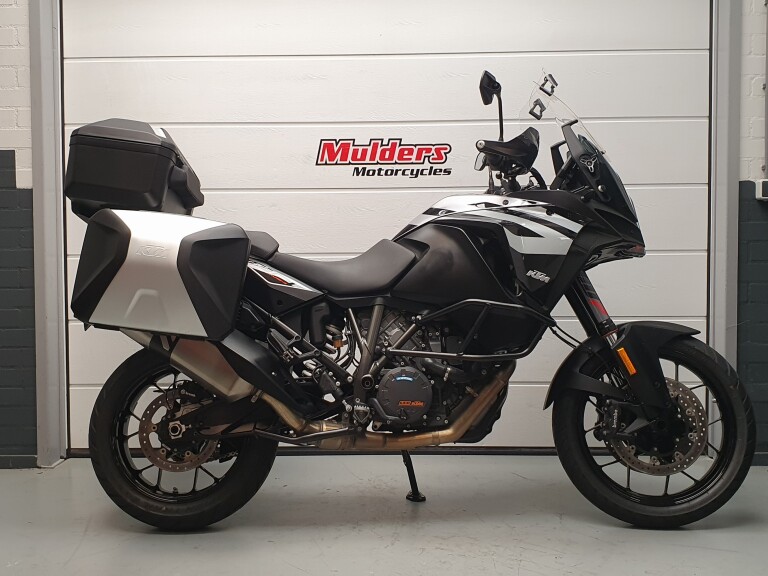 KTM 1290 SUPER ADVENTURE S 