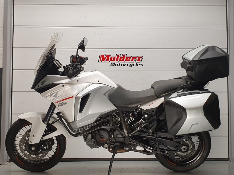 KTM 1290 SUPER ADVENTURE T KTM 1290 Super Adventure T foto 2