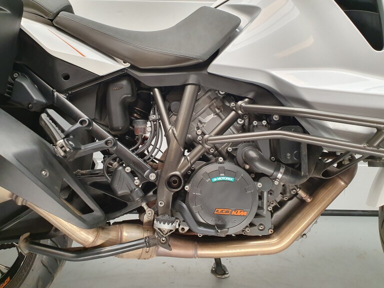 KTM 1290 SUPER ADVENTURE T KTM 1290 Super Adventure T foto 11