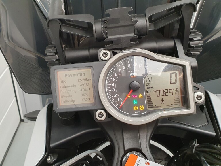 KTM 1290 SUPER ADVENTURE T KTM 1290 Super Adventure T foto 16