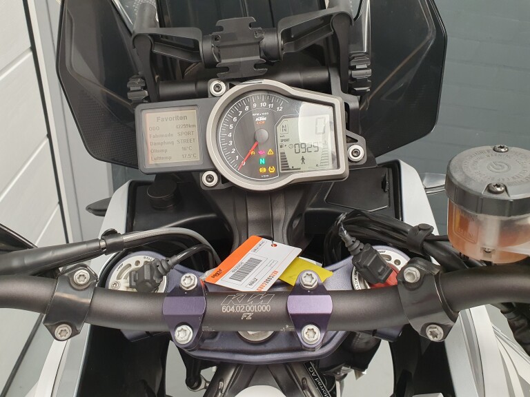 KTM 1290 SUPER ADVENTURE T KTM 1290 Super Adventure T foto 17