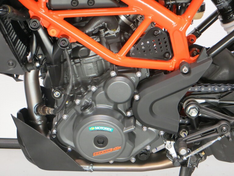 KTM 390 DUKE ABS KTM 390 DUKE ABS foto 4