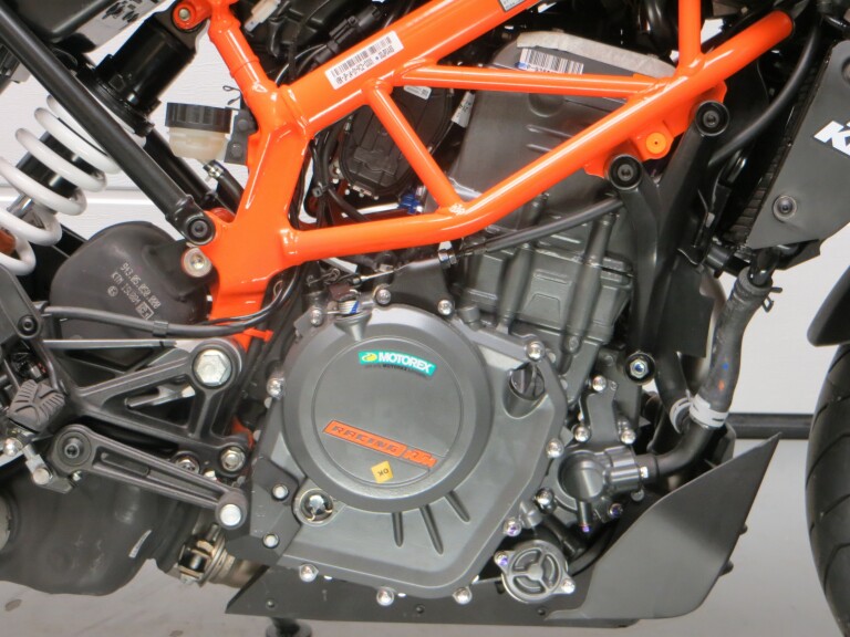 KTM 390 DUKE ABS KTM 390 DUKE ABS foto 7