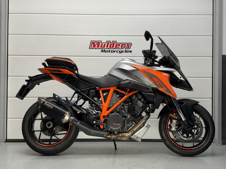 KTM 1290 SUPER DUKE GT 
