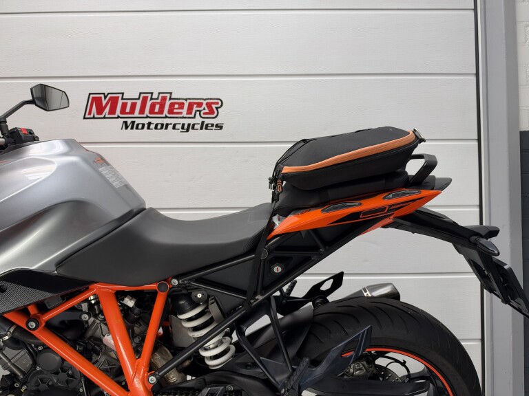 KTM 1290 SUPER DUKE GT foto 6