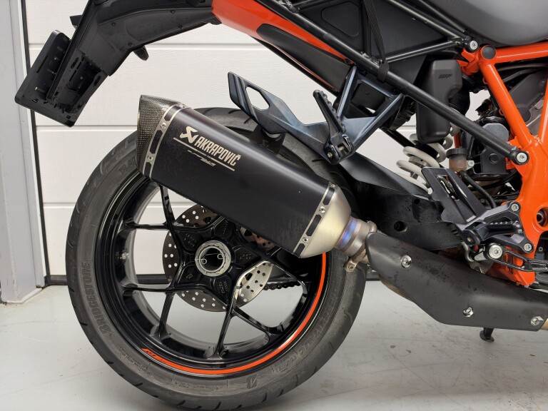 KTM 1290 SUPER DUKE GT foto 8