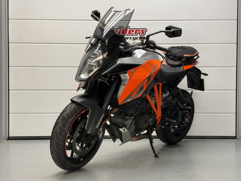 KTM 1290 SUPER DUKE GT 