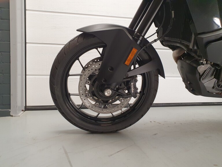 KTM 1090 ADVENTURE ABS KTM 1090 ADVENTURE ABS foto 3