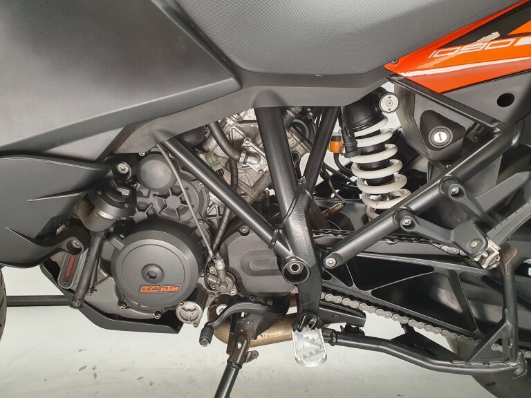 KTM 1090 ADVENTURE ABS KTM 1090 ADVENTURE ABS foto 5