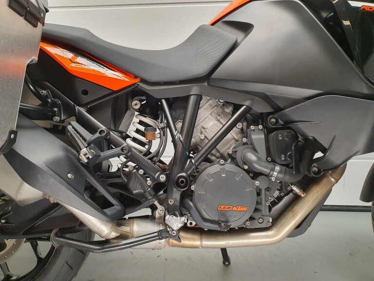 KTM 1090 ADVENTURE ABS KTM 1090 ADVENTURE ABS foto 10