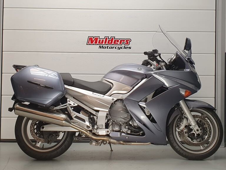 Yamaha FJR 1300 YAMAHA FJR 1300 