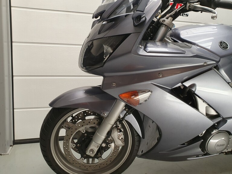 Yamaha FJR 1300 YAMAHA FJR 1300 foto 3