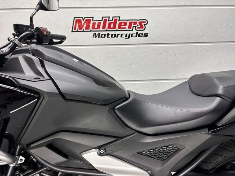 Honda NC 750 X ABS foto 13