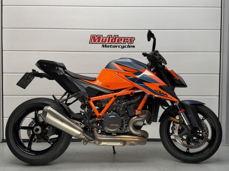 KTM 1290 SUPER DUKE R 