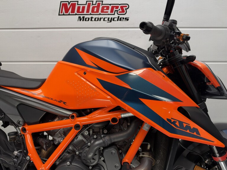 KTM 1290 SUPER DUKE R foto 5