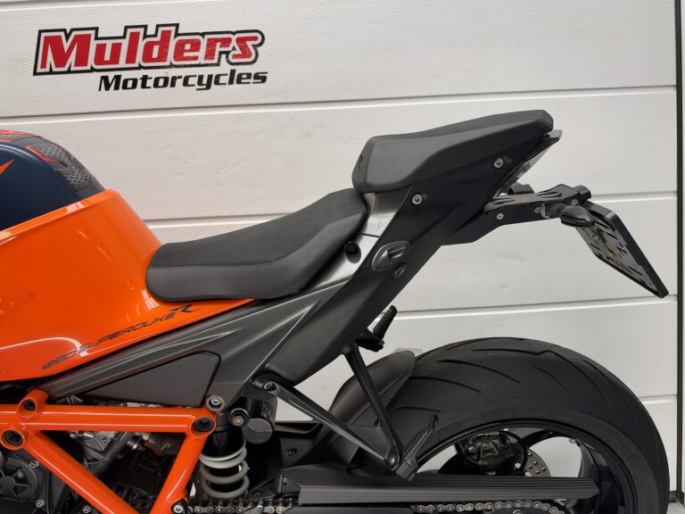 KTM 1290 SUPER DUKE R foto 18