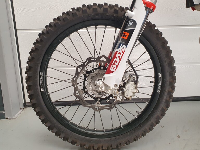 KTM 450 EXC SIX-DAYS KTM 450 EXC SIX-DAYS foto 3