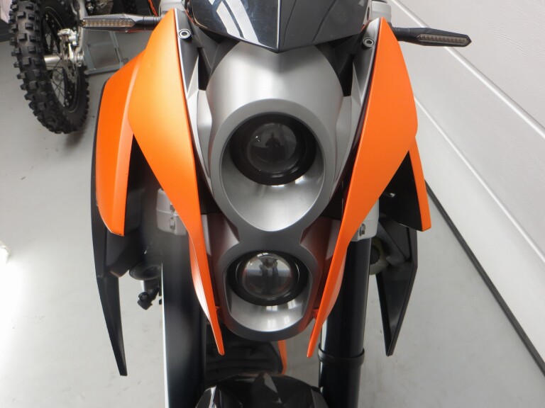 KTM 690 DUKE KTM 690 DUKE foto 13