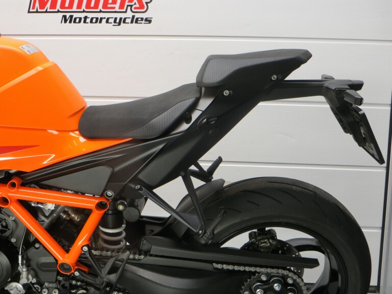KTM 1390 SUPER DUKE R DEMO foto 6