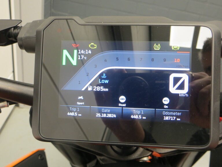KTM 1390 SUPER DUKE R DEMO foto 12