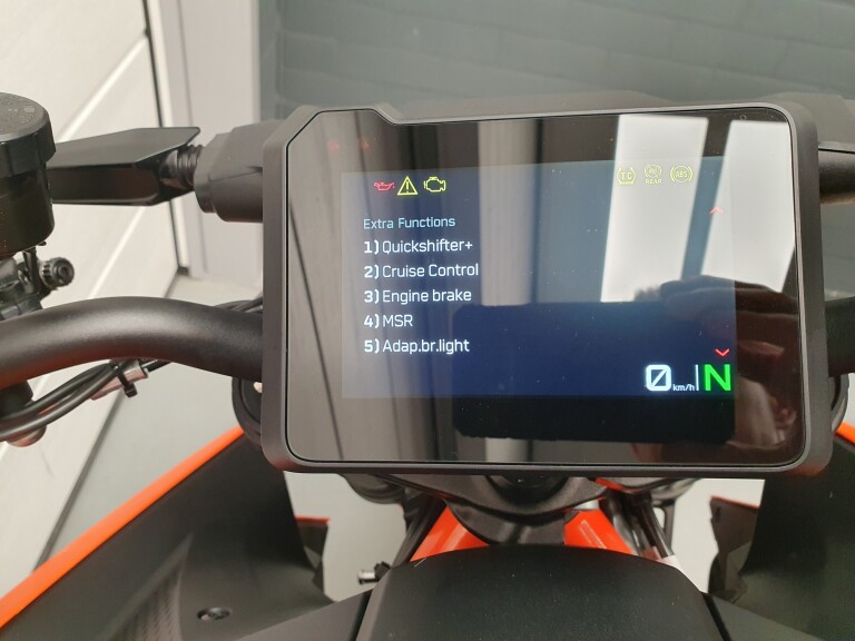 KTM 1390 SUPER DUKE R DEMO KTM 1390 SUPER DUKE R DEMO foto 16