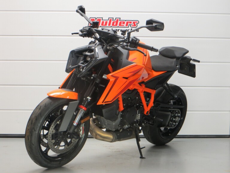 KTM 1390 SUPER DUKE R DEMO 