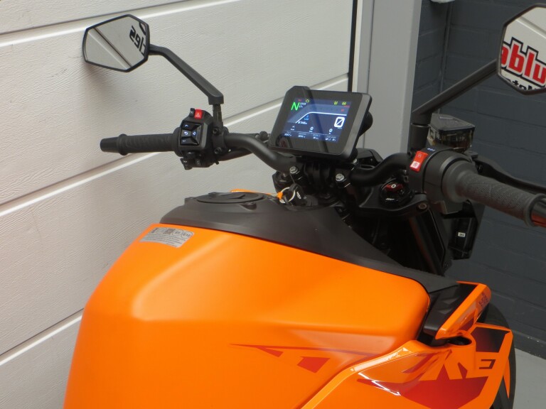 KTM 990 DUKE KTM 990 DUKE DEMO foto 9