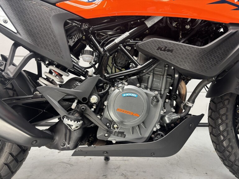 KTM 390 ADVENTURE KTM 390 ADVENTURE foto 3