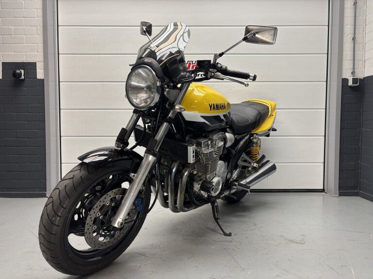 Yamaha XJR 1300 KENNY ROBERTS 