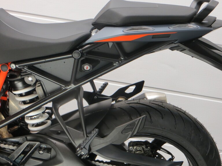 KTM 1290 SUPER DUKE GT DEMO KTM 1290 SUPER DUKE GT foto 7